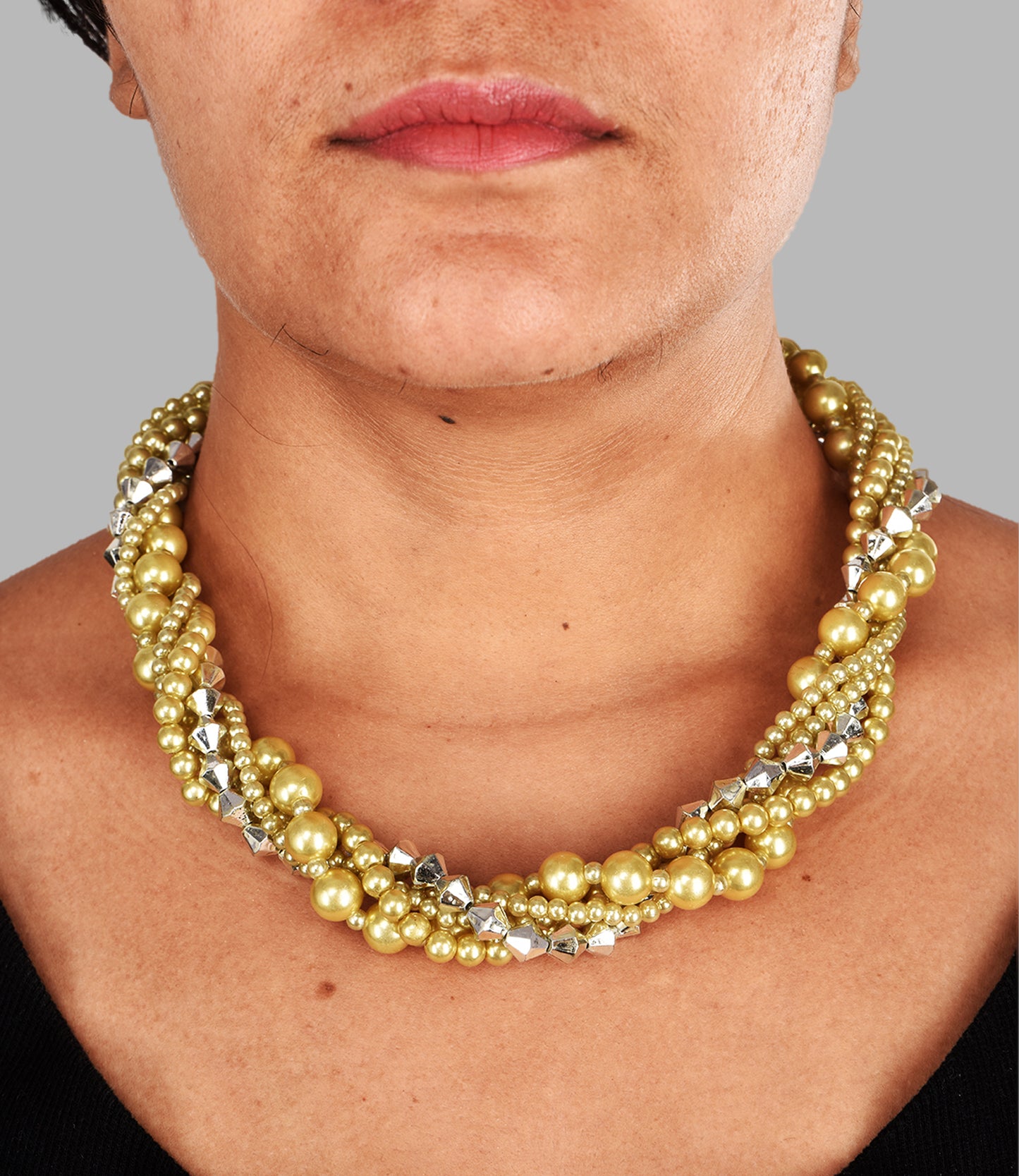 Pearl Color Choker Necklace