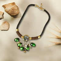 Shining Fashion Necklace in Green Color