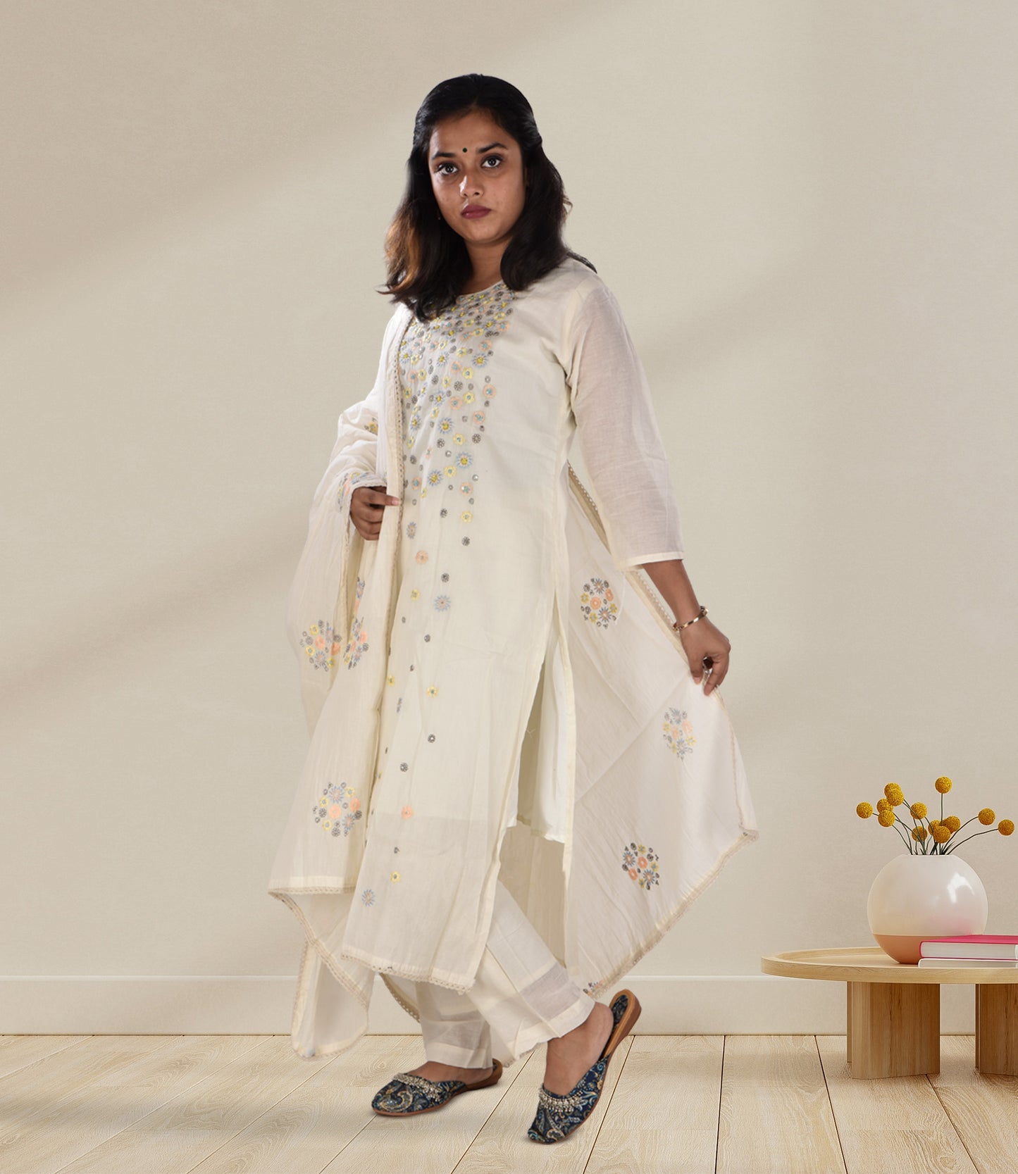 Off-White Kurta Set with Multi Color Embroidery Thread Work