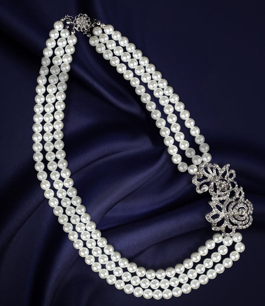 Shiny Multi-Layer White Pearl Magnetic Necklace