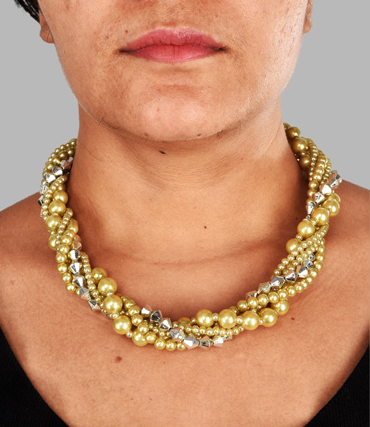 Pearl Color Choker Necklace