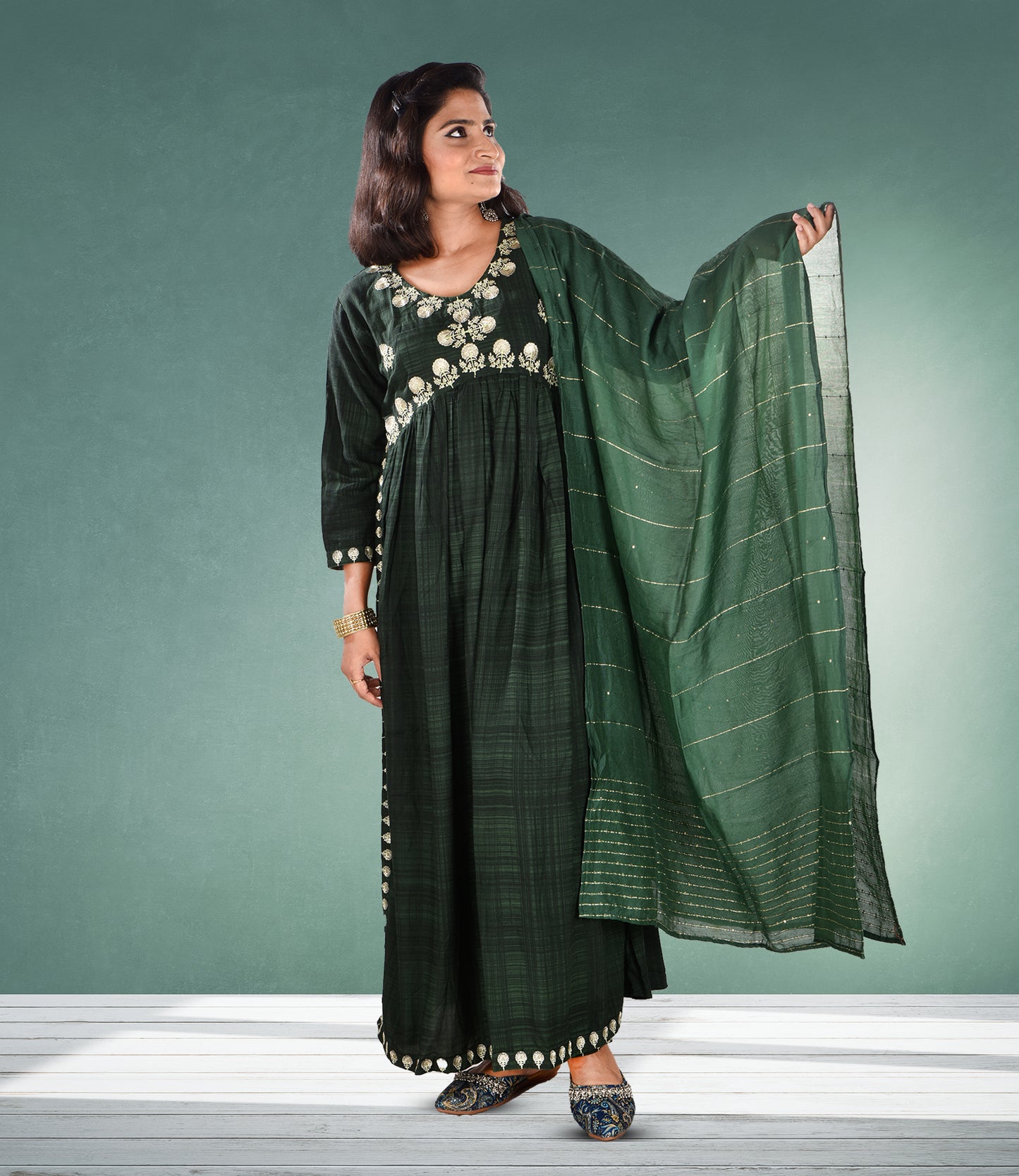 Green Ethnic Motifs Embroidered High Slit Threadwork Kurta with Trousers and Dupatta