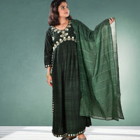 Green Ethnic Motifs Embroidered High Slit Threadwork Kurta with Trousers and Dupatta