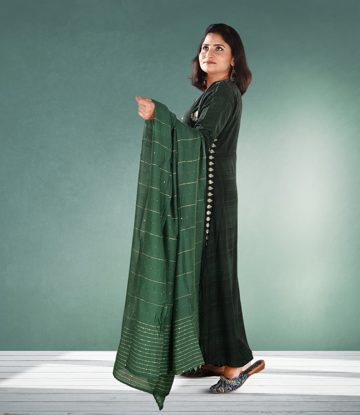 Green Ethnic Motifs Embroidered High Slit Threadwork Kurta with Trousers and Dupatta