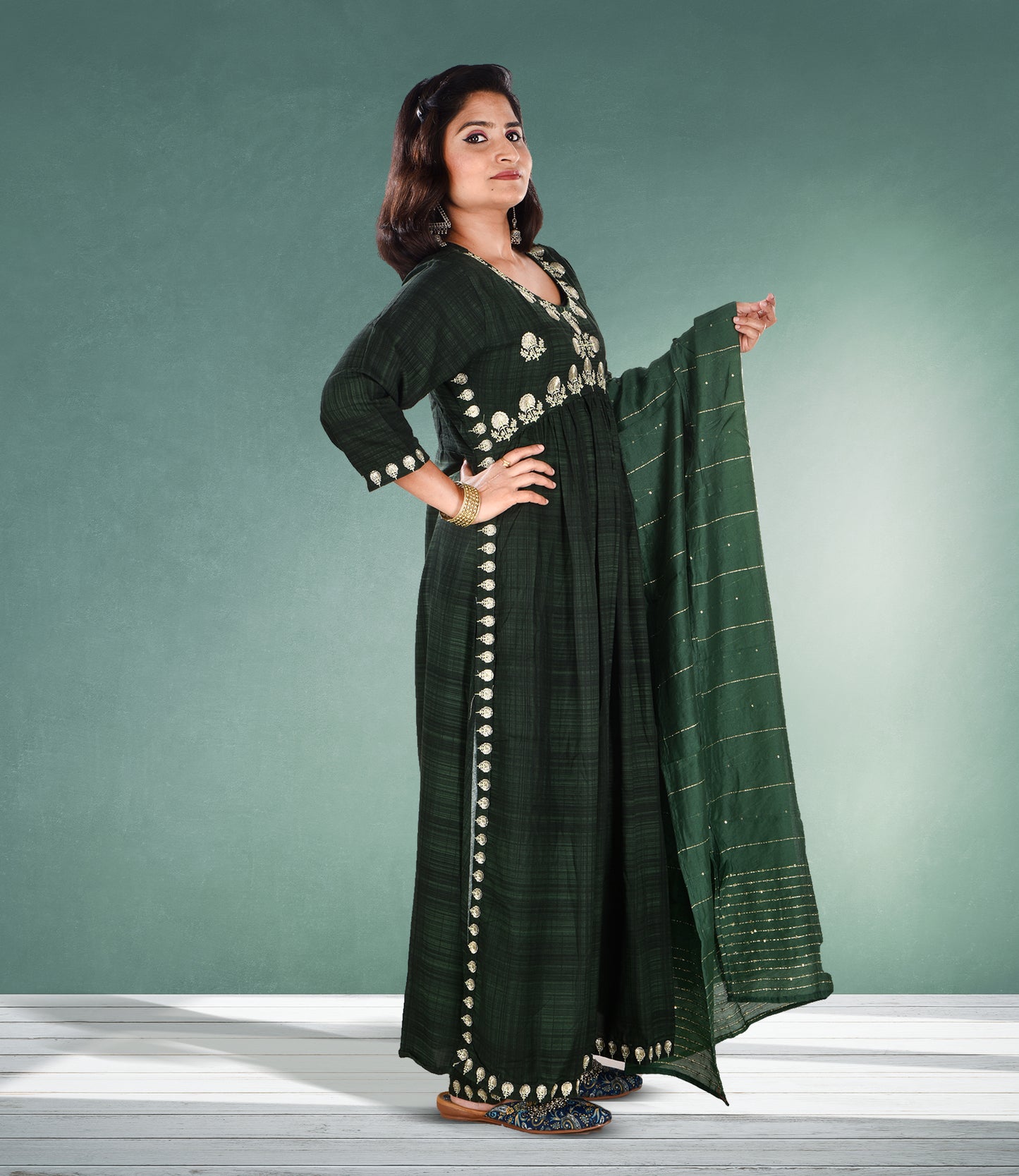 Green Ethnic Motifs Embroidered High Slit Threadwork Kurta with Trousers and Dupatta