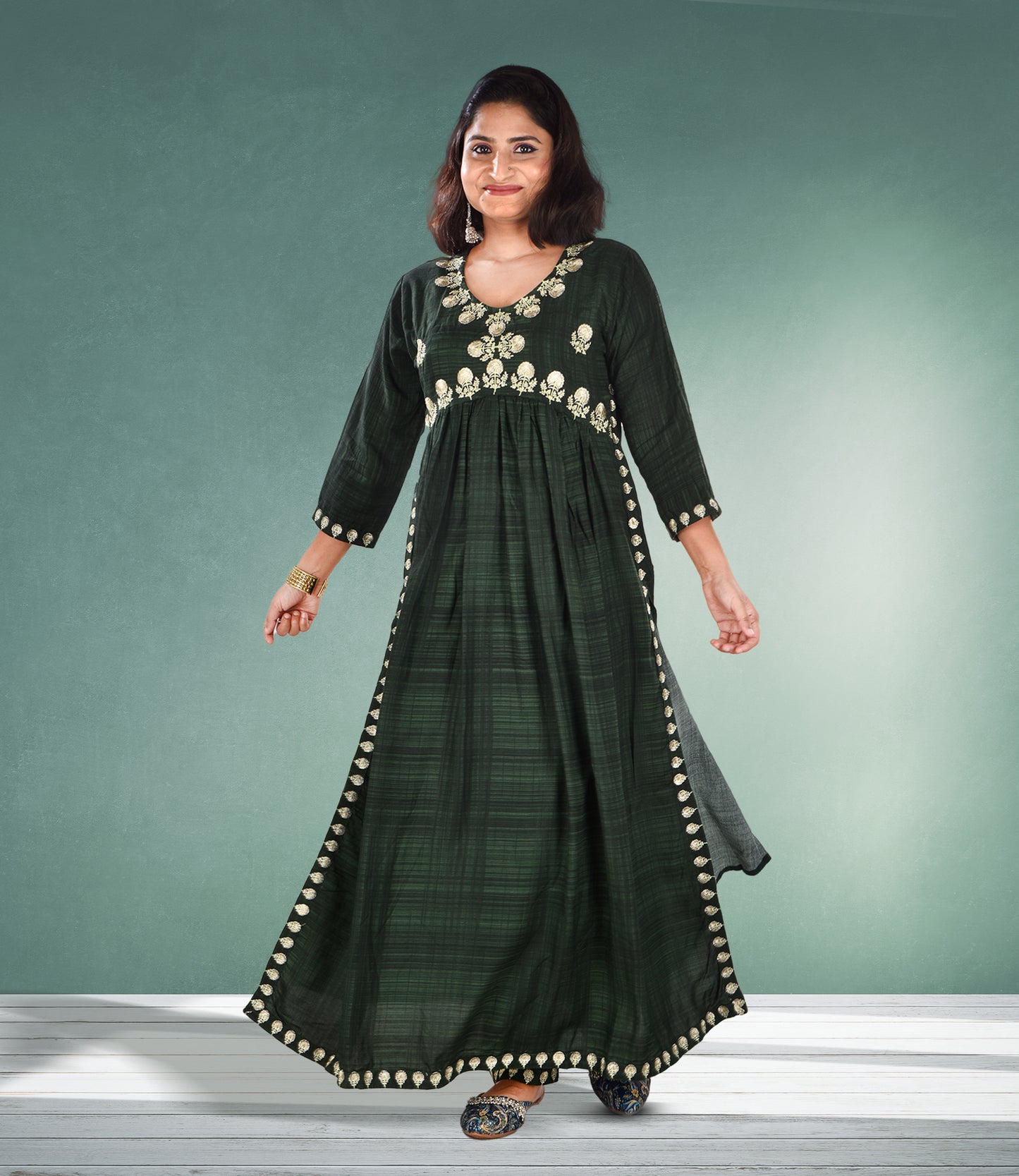 Green Ethnic Motifs Embroidered High Slit Threadwork Kurta with Trousers and Dupatta